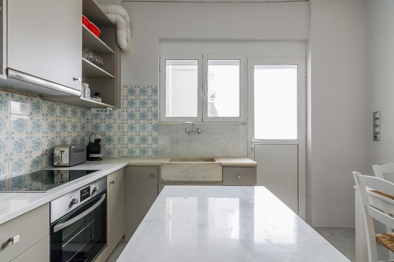 A Modern 2-Bedroom Apartment Near Areios Pagos Athènes Extérieur photo